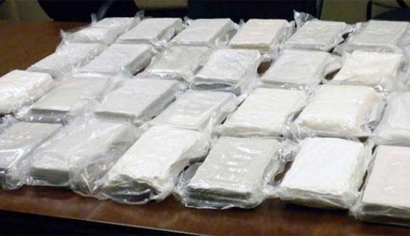 حجز رطل من الكوكايين وتوقيف صاحب فندق بالعاصمة وزوجته وعشيقته