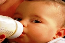 أم عازبة تعرض رضيعها للبيع بمليون سنتيم للتخلص من الفضيحة بتبسة