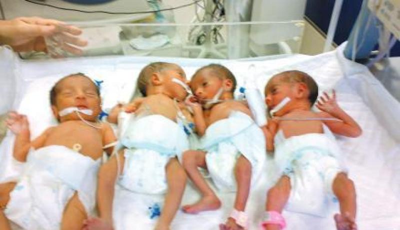 امرأة تنجب 4 مواليد في بجاية