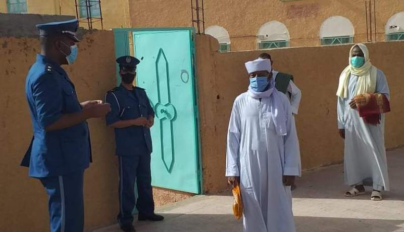 أمن دائرة الواتة ببشـار يرافق المواطنين للتقيد بتعليمات الوقاية
