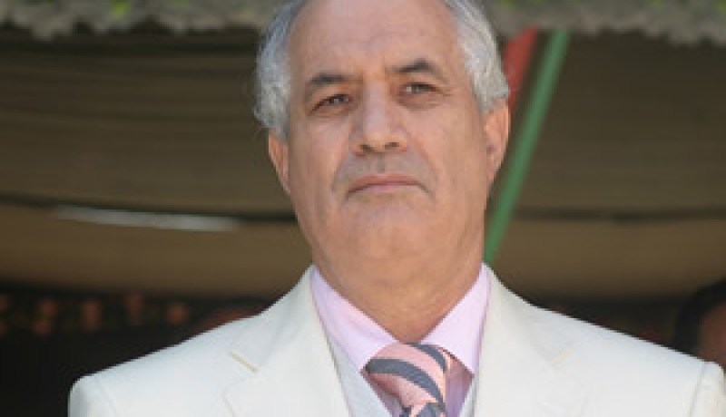 فرنسا تستلف موثقين جزائريين