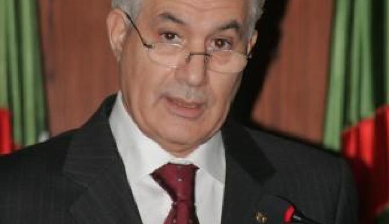 كُتاب الضبط يغارون من القضاة