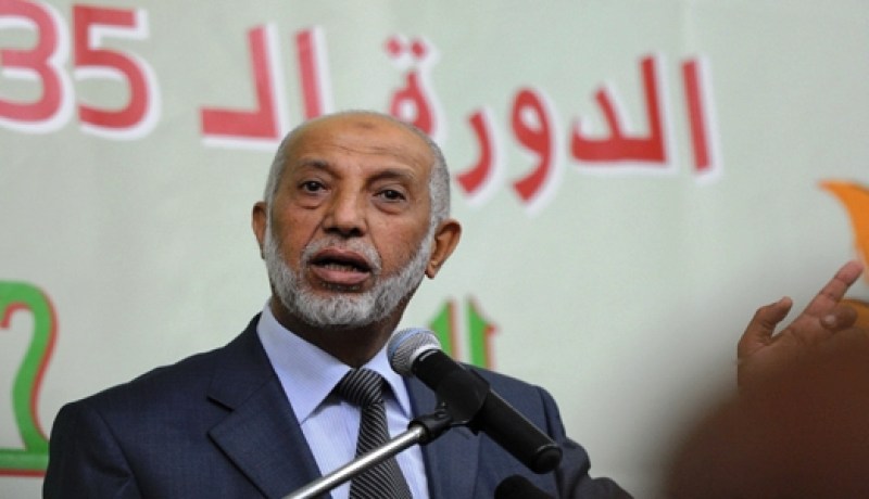 بلخادم معجب بماليزيا