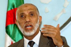 السيد بلخادم يبرز أهمية مناقشة القضايا الخلافية للحزب داخل اللجنة المركزية