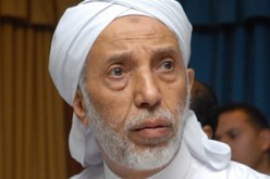 بلخادم يغسل عظامه