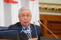 الفريق المكلف بالحوار يباشر مهمته وهذه صلاحياته