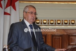 بن صالح يقدم تعازيه لعائلات شهداء سقوط الطائرة العسكرية