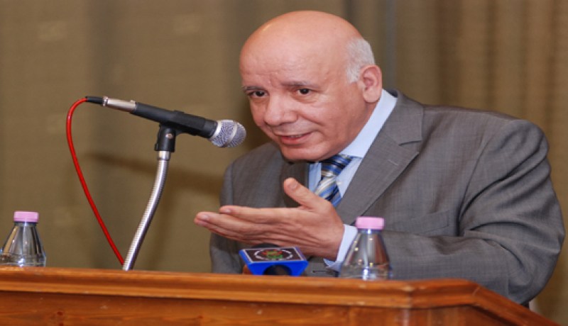 بن عيسى‮ ‬يخاف فتح الحدود