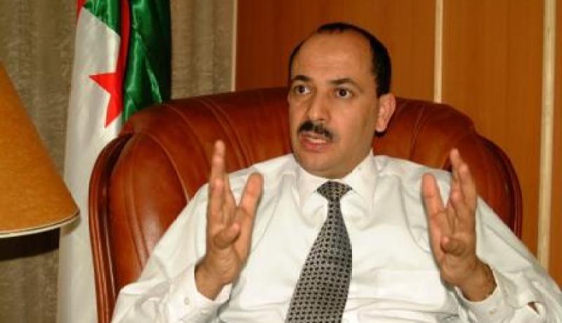 بن بادة‮ ‬يبحث عن الإشعاعات النووية