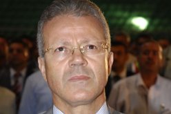 ''الرافضون للقانون الأساسي هم معدّوه''