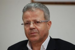 وزارة التربية ترفض التراجع عن قرار الخصم من أجور الأساتذة
