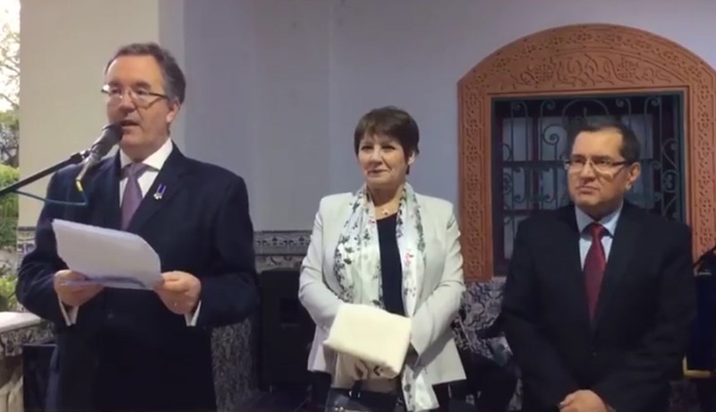 سفير بريطانيا بالجزائر ونشيد قسما