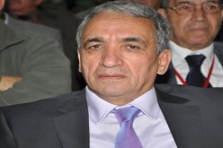 موظّف ‬يوقف أجور الجزائريين