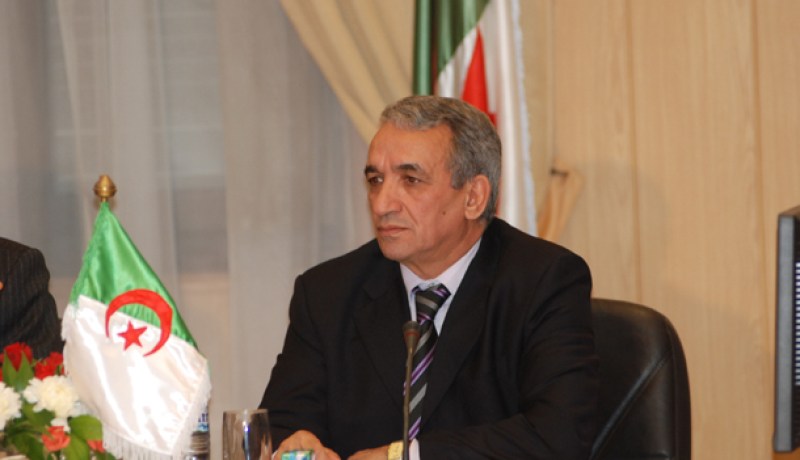 أزمـة سيولة بسبــب الشّرطــة‮ ‬ وكتـاب الضّبـط‮ ‬