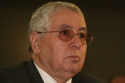 الوافدون الجدد يرهقون بن صالح