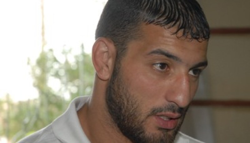 من لحيتو بخّرلو