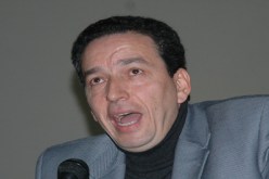 بن‮ ‬يونس‮ ‬يفتح مطعما أوروبيا في‮ ‬العاصمة