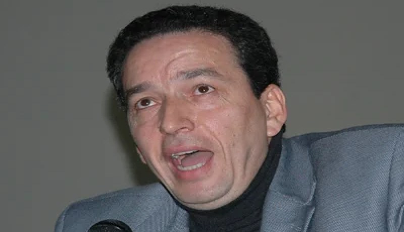 بن‮ ‬يونس‮ ‬يفتح مطعما أوروبيا في‮ ‬العاصمة