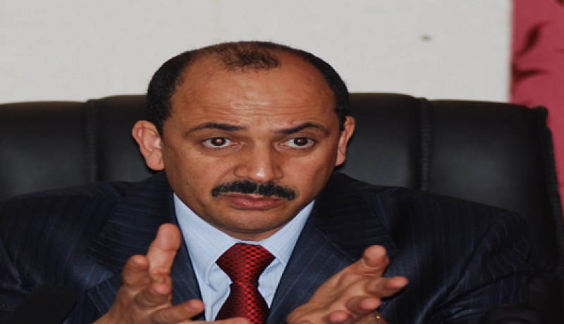 بن بادة ينهي الحصار الإلكتروني