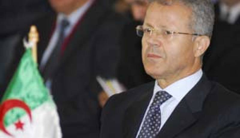 بن بوزيد في عرس.. اليوم تصادق الحكومة على قانون عمال التربية
