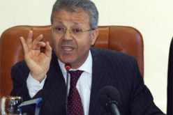 خرشي‮ ‬يشوش على بن بوزيد