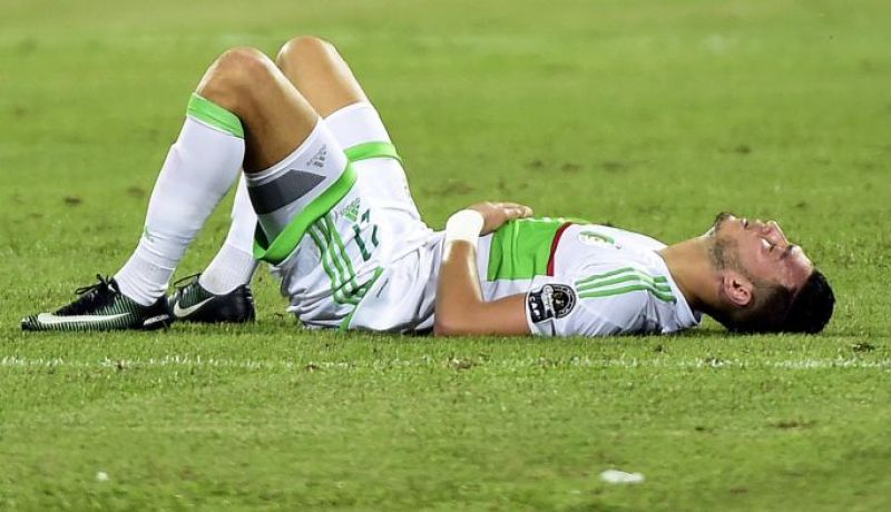 بن سبعيني يرد على من شكّك في دموعه ووطنيته: “اغلق فمك” !