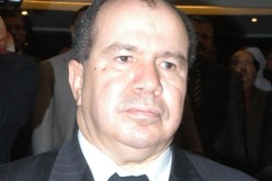 في “مايو” لا يسعف من لسعته عقرب!
