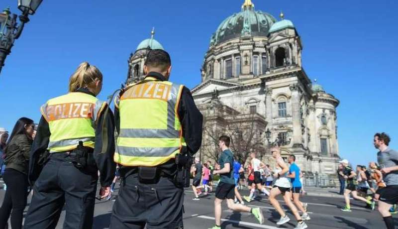 اعتقال 6 مشتبه بتخطيطهم لهجوم أثناء ماراثون برلين بألمانيا
