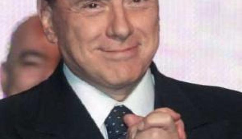 32 نائبا يستقيلون من حزب سيلفيو برلوسكوني