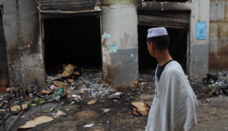 الأطفال يتوقفون عن الدراسة والأولياء متخوفون من تصعيد الوضع:قتل شيخ بطعنة سكين ….و دخان الفتنة يلهب بريان