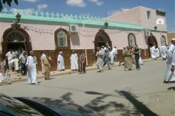 والي‮ ‬البيض‮ ‬يقطع خطبة إمام تهجّم‮ ‬ على مؤسسات الدولة‮‬