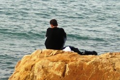 غسّلونا كما تغسل الحيوانات وعشت الجحيم في‮ ‬السجون اليونانية‮‬