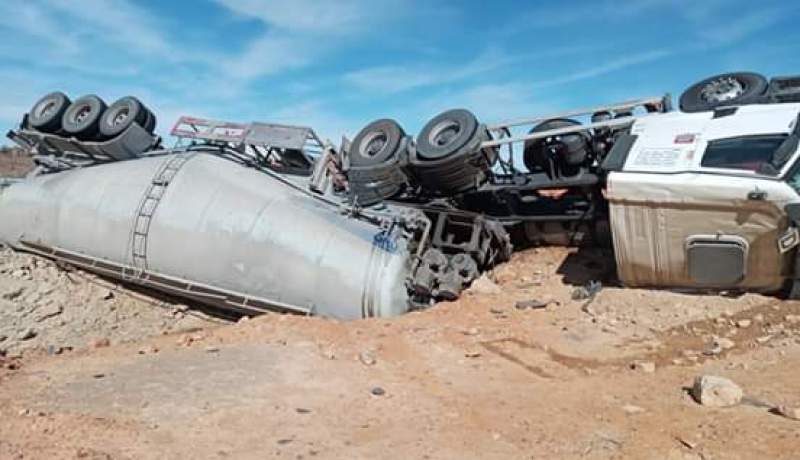 إنقلاب شاحنة صهريج بطريق إليزي جانت