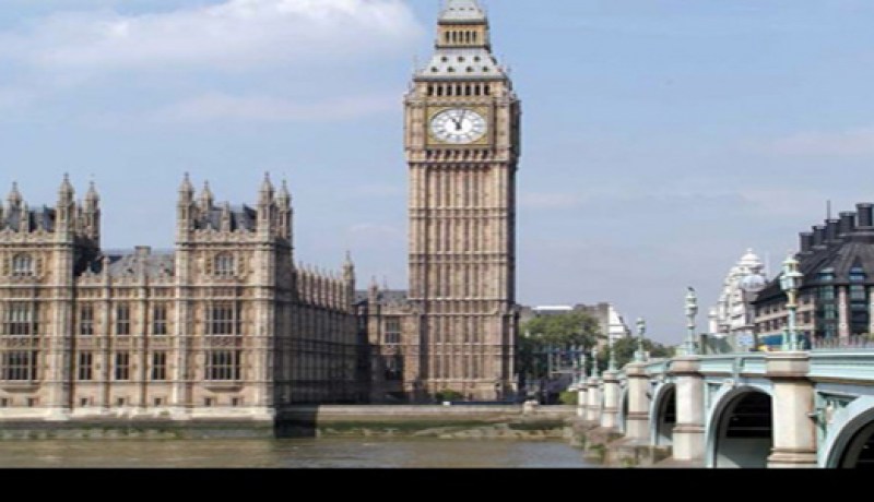 نواب بريطانيون يجتمعون لايجاد حل للحد من ميل ساعة بيغ بن