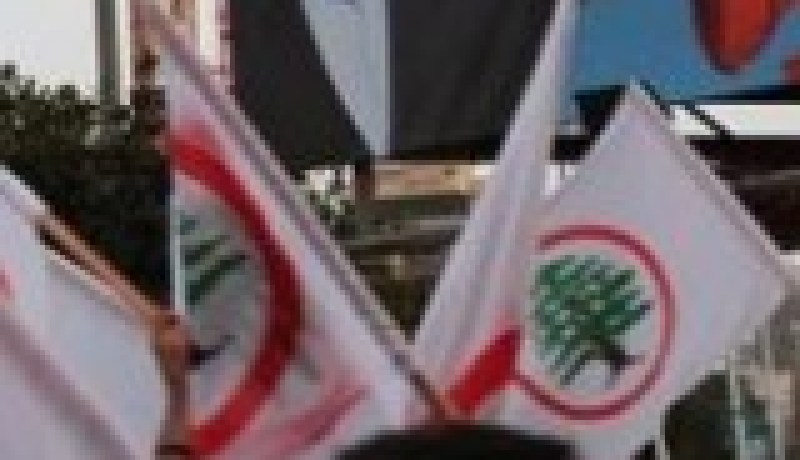احتشاد الآلاف في بيروت لحضور جنازة وسام الحسن