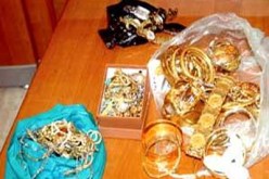 تنصب على ضحيتها وتسلبه مجوهرات لتجهيز ابنتها بالقليعة‮ ‬