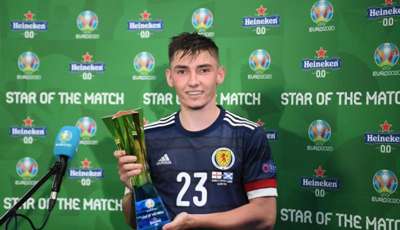 إصابة لاعب منتخب أسكتلندا بفيروس كورونا !