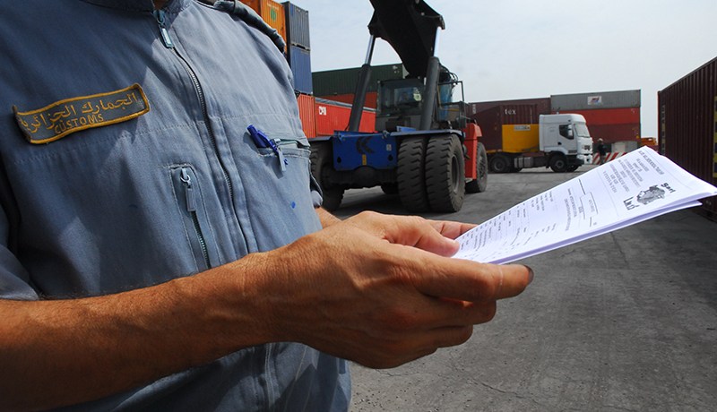 800 مليار.. هرّبها مستوردون في عام لإدخال تجهيزات خردة