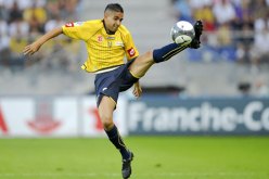 رئيس نادي سوشو الفرنسي يؤكد رحيل الجزائري بودبوز