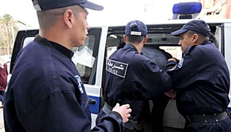 أم البواقي: توقيف شخصين مبحوث عنهما من قبل الجهات القضائية