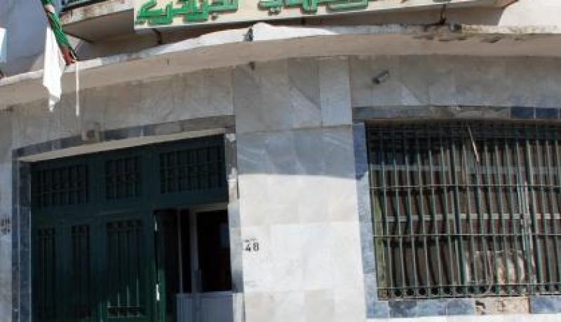 عاشور عبد الرحمان سحب 9 ملايير بعد 3 أيام من فتح حساب بمليوني سنتيم