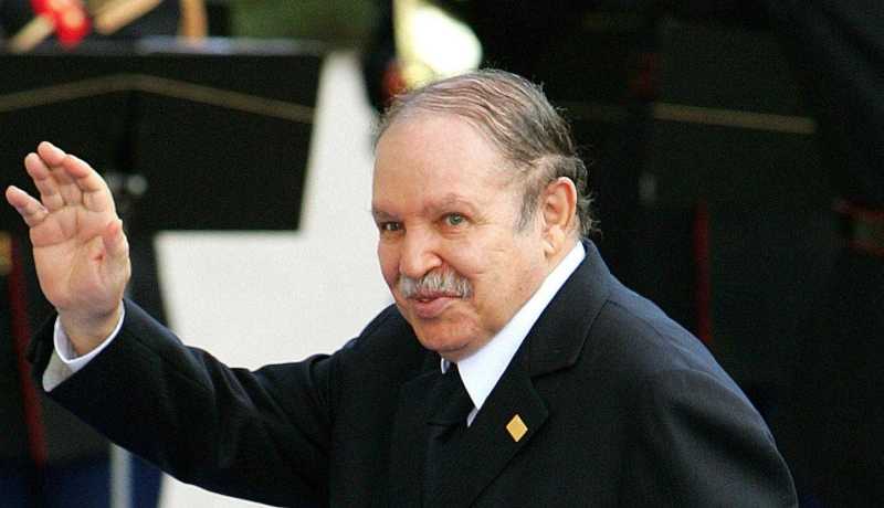 الرئيس بوتفليقة يكذّب الإشاعات ويستقبل ضيوف الجزائر