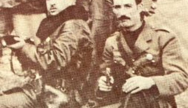 اكتشاف خلط بين جثتي العقيد عميروش وسي الحواس في عهد الشاذلي