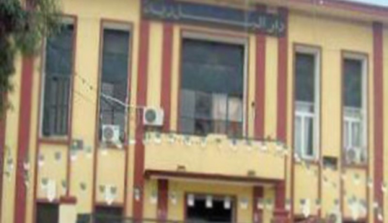 موظفون في بلدية برج الكيفان يساعدان كهلا وزوجته على التحصل على منزلين بوثائق مزوّرة