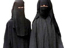 مجلس الدولة الفرنسي يدرس قانونا لحظر ارتداء ''البرقع'' نهائيا