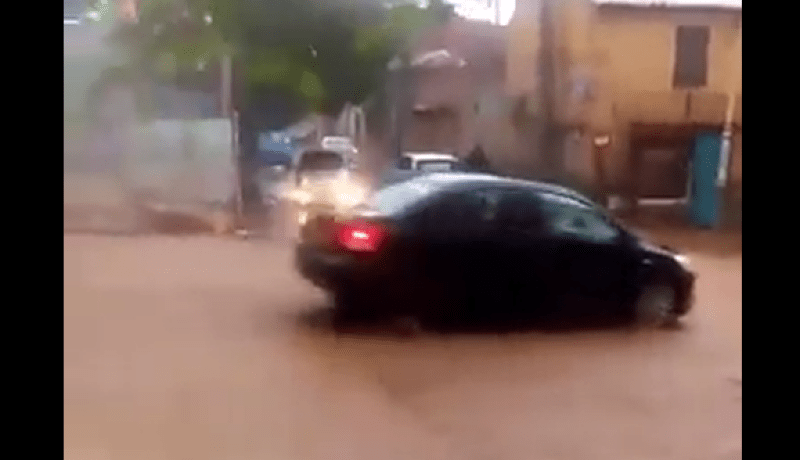 بالفيديو.. مياه الأمطار تغرق بوسماعيل
