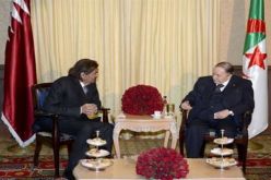 بوتفليقة يستقبل والد أمير قطر الشيخ حمد بن خليفة آل ثاني
