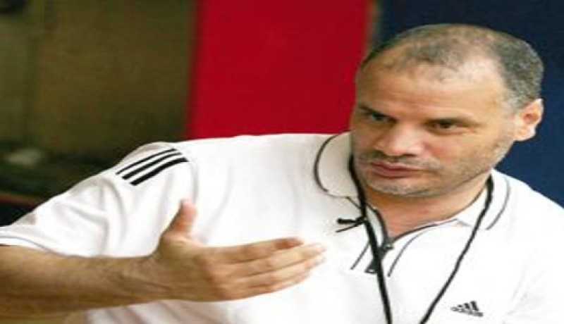 الإتحادية الجزائرية تثمن قرار بوشكريو بالبقاء على رأس العارضة الفنية