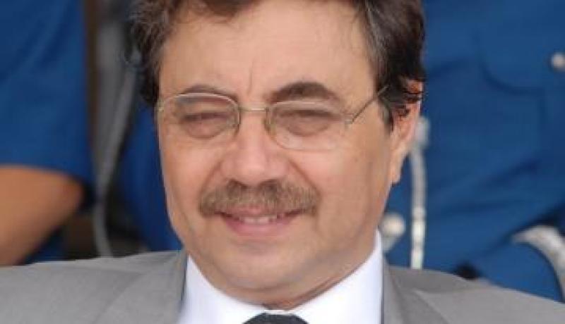 جمارك معزة ولو طارت