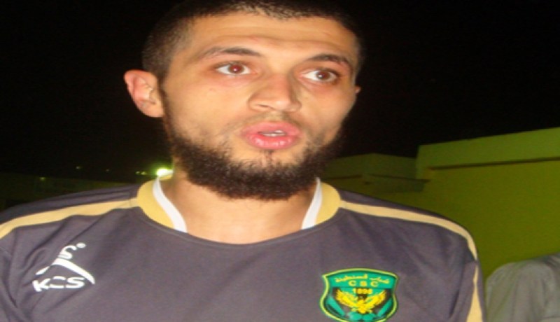 بوقرة‮ ‬يعتزل بعد حرمانه من التزام الصلاة وارتداء سروال إضافي